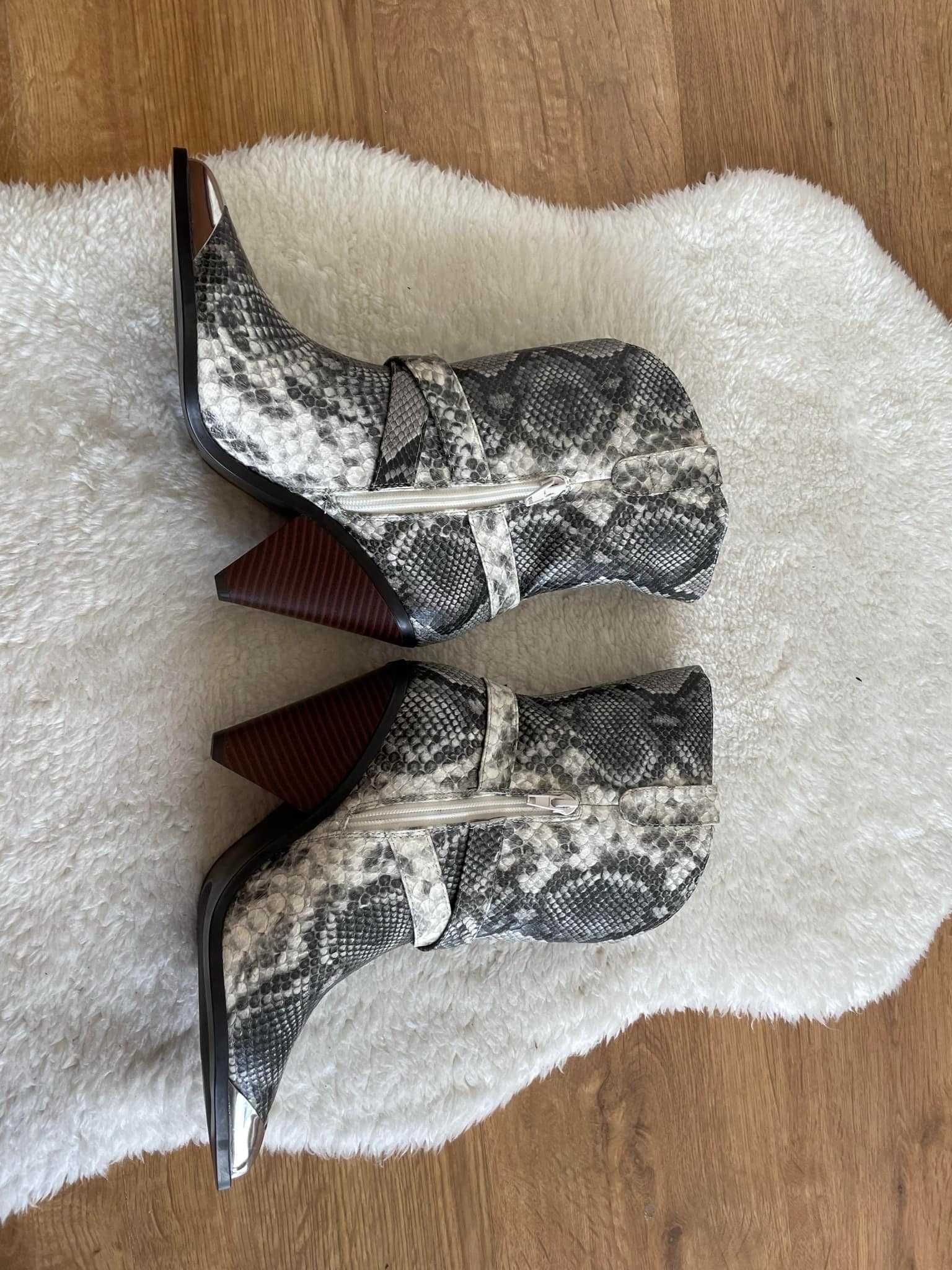 JustFab botki kowbojki z wężowej skóry 39 wiosenne