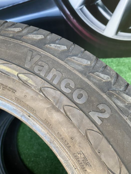 215/65 R16C Continental Vanco 2 пара  шин летних.