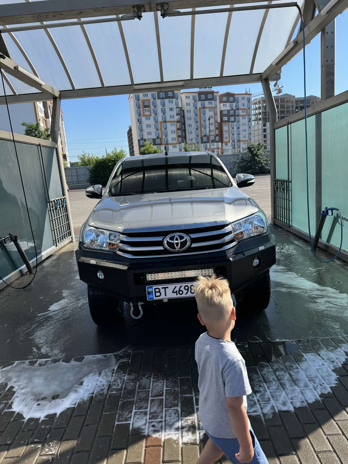 Продам тойоту хайлюкс