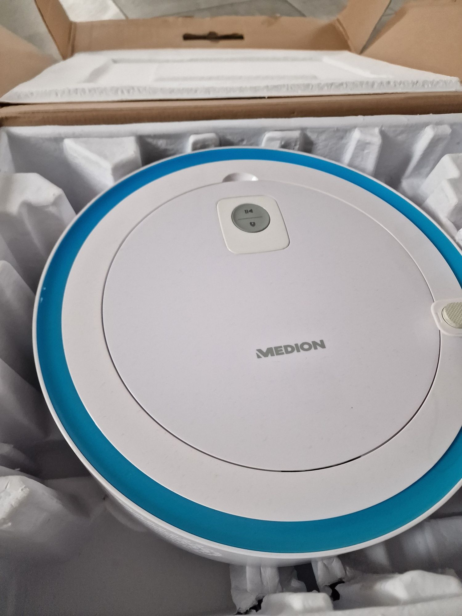 Inteligenty robot sprzątający Medion