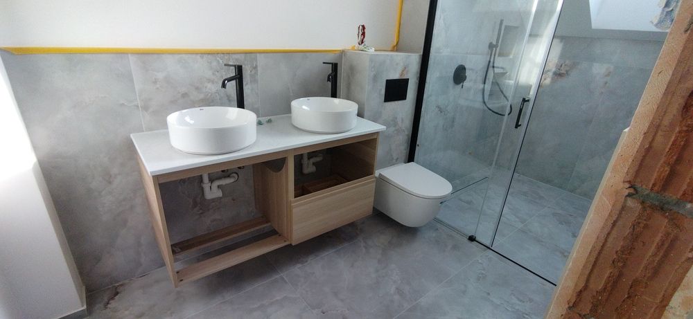 Kafelkarz glazurnik wykończenia wnętrz biały montaż