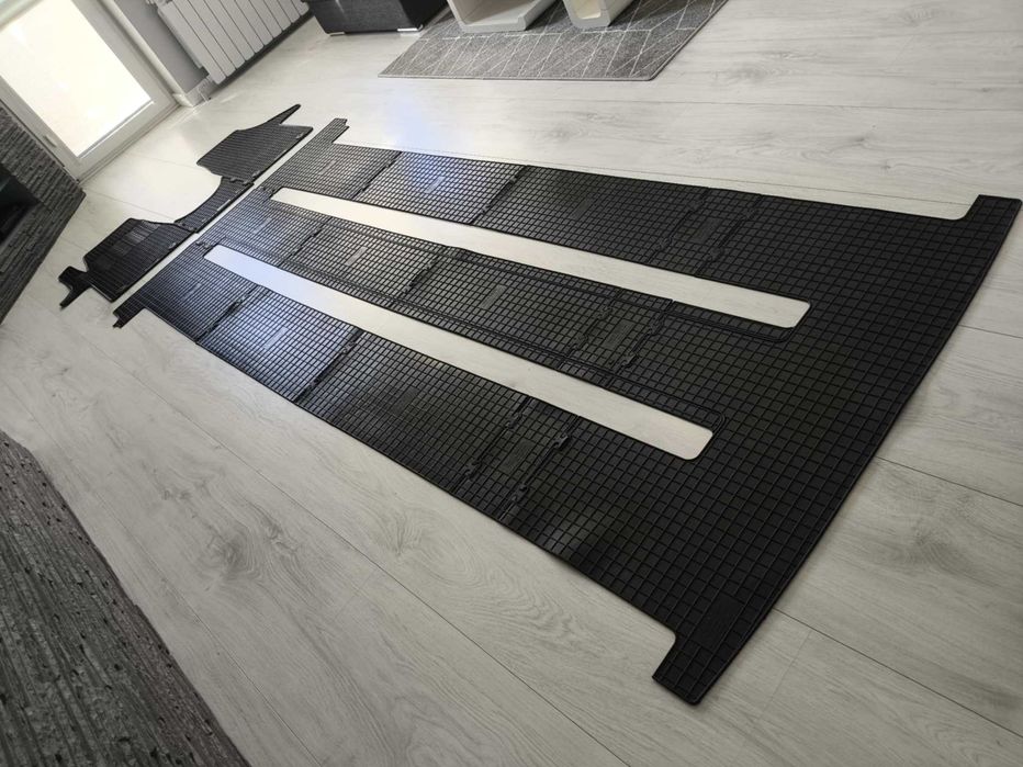 Dywaniki Gumowe VW Volkswagen MULTIVAN T5 T6 T6.1  Dopasowane