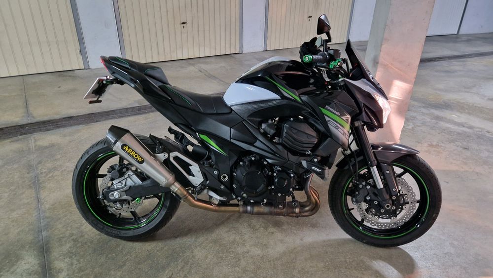 Kawazaki Z800 Tricolor
