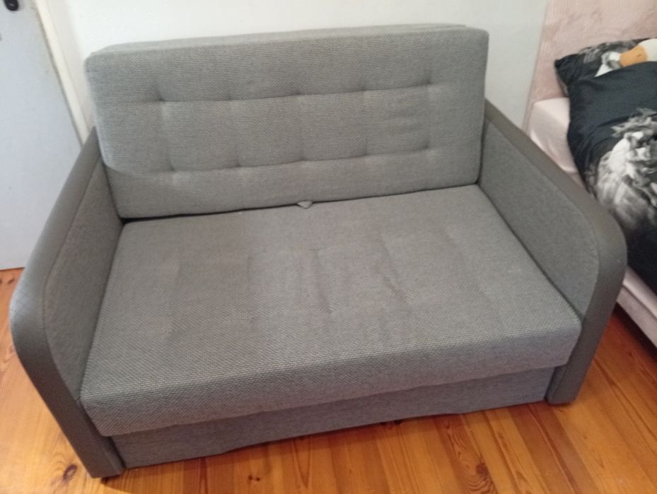 Sprzedam sofę dwuosobową rozkładaną typu amerykanka