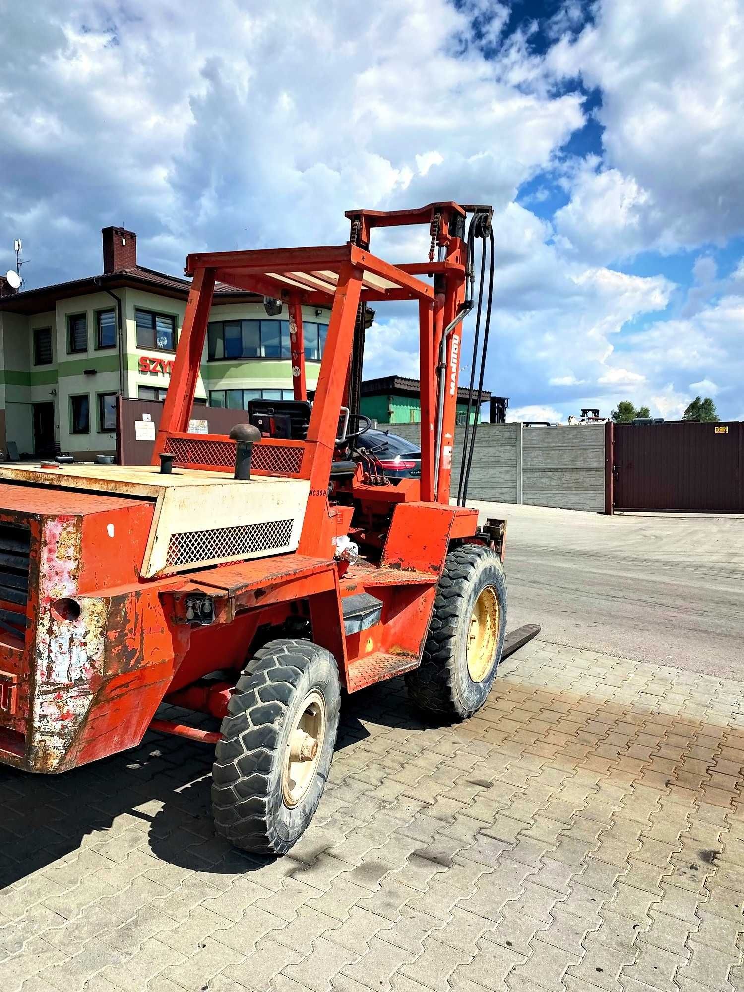 wózek widłowy terenowy MANITOU MC30H przesuw 3.0T hyster linde toyota