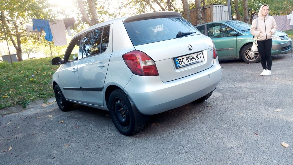 Skoda fabia 12 рік 1.6 бенз