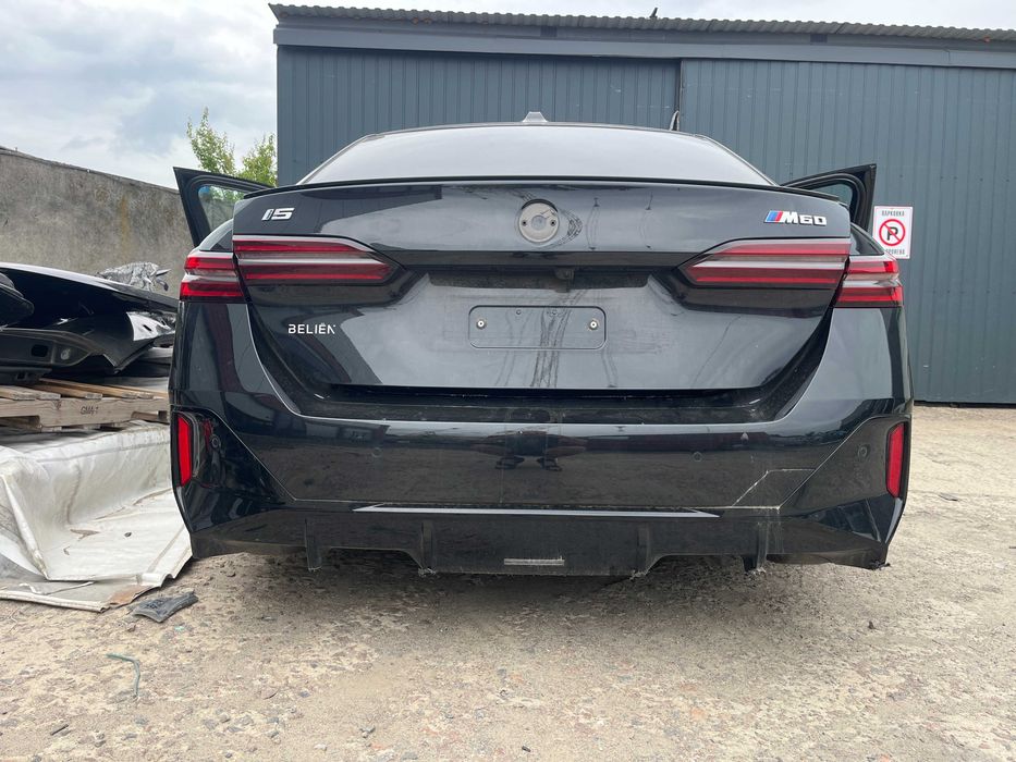 BMW i5 G60 G61 M60 M-Pack sport eDrive40 БМВ і5 м60 г60 електро Європа