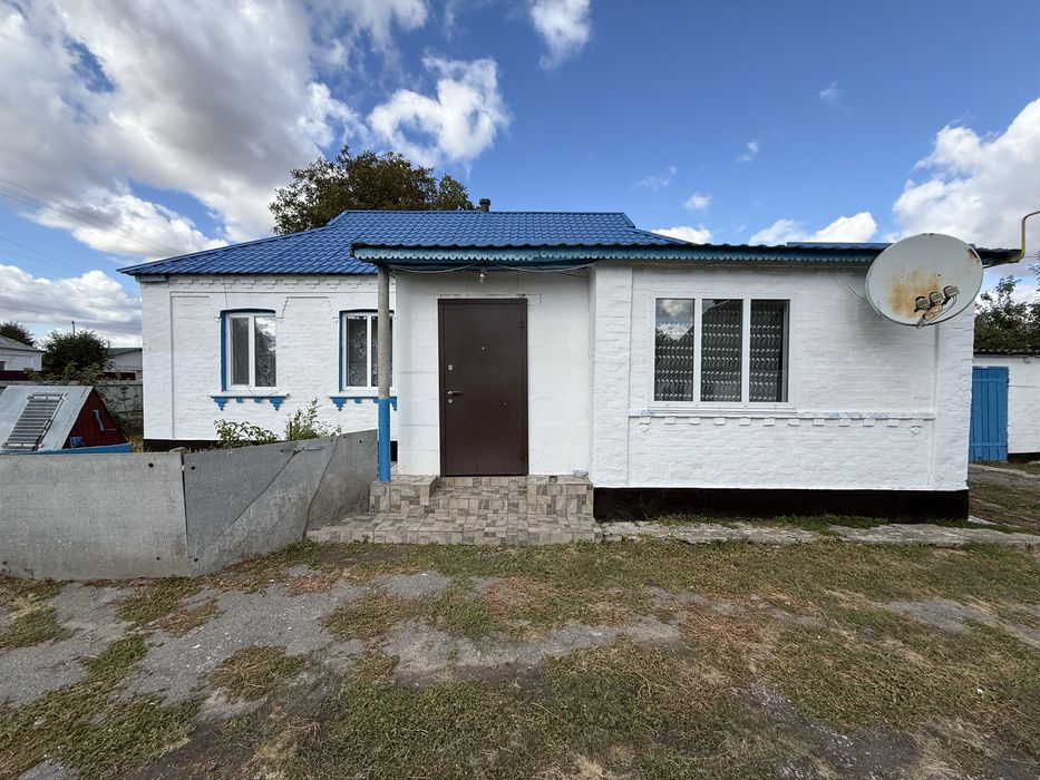 Продам будинок зі зручностями в селі Телешівка