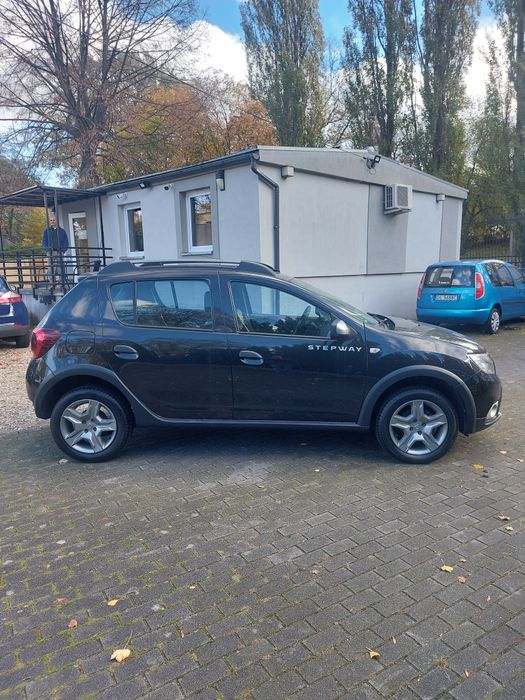 Dacia Sandero Stepway automat 2017 r mały przebieg