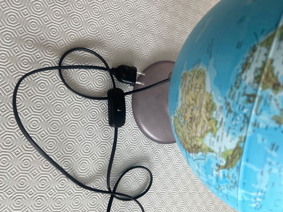 Candeeiro em forma de globo