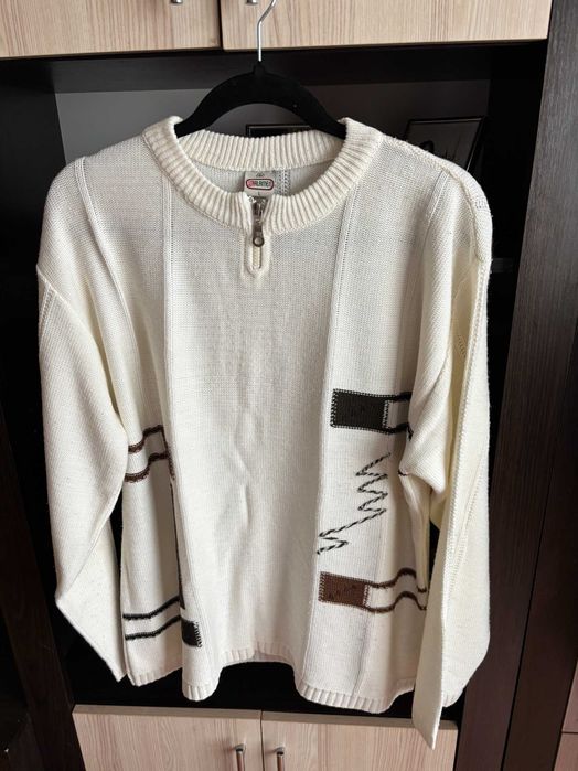 віддам   в чудовому стані светри