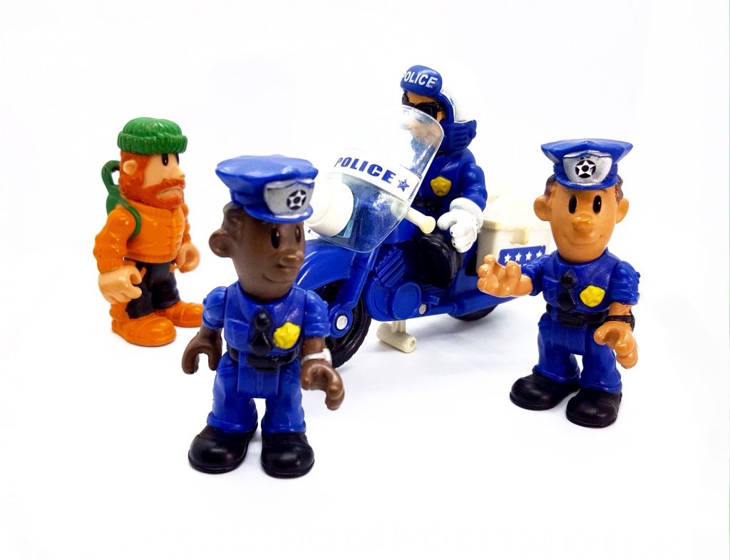Conjunto 4 Figuras Articuladas PVC + Moto Polícia