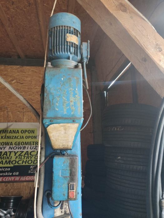 Podnośnik  4 kolumnowy + geometria samochodowa / zestaw