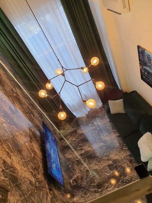 Затишна та гарна дворівнева квартира LUX