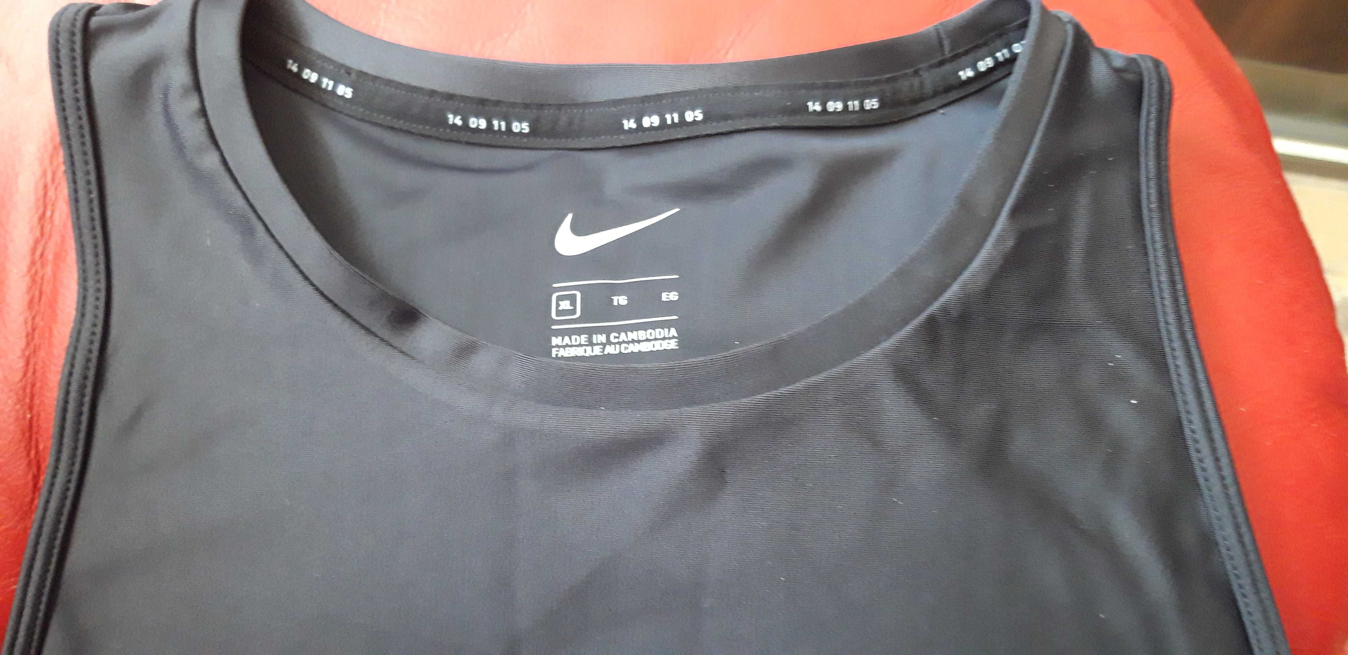 Top Sportowy NIKE XXL