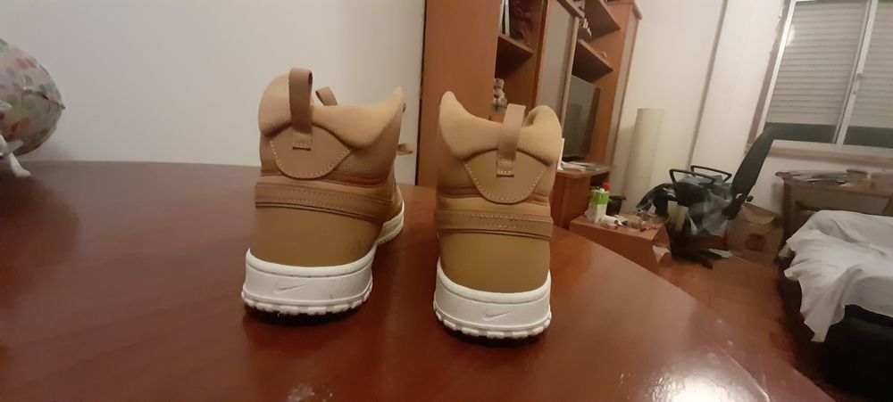 Nike Court Vison Mid Winter tamanho 44