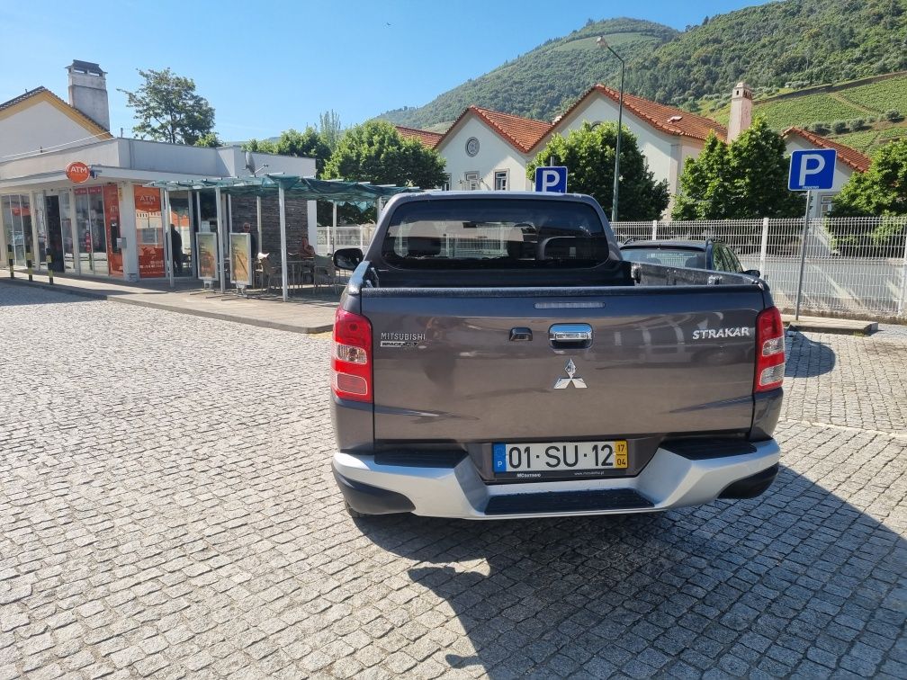 Mitsubishi l200 space cab