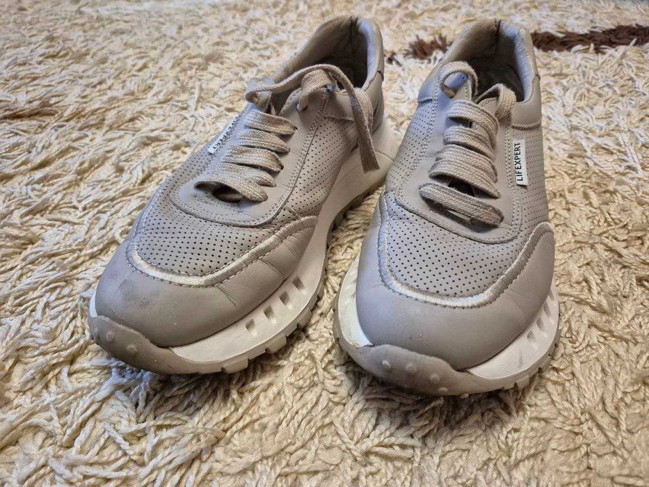 Жіночі кросівки LifeExpert, розмір 38, устілка 25.5 см