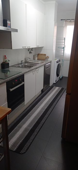 Quarto mobilado Lumiar alta de lisboa