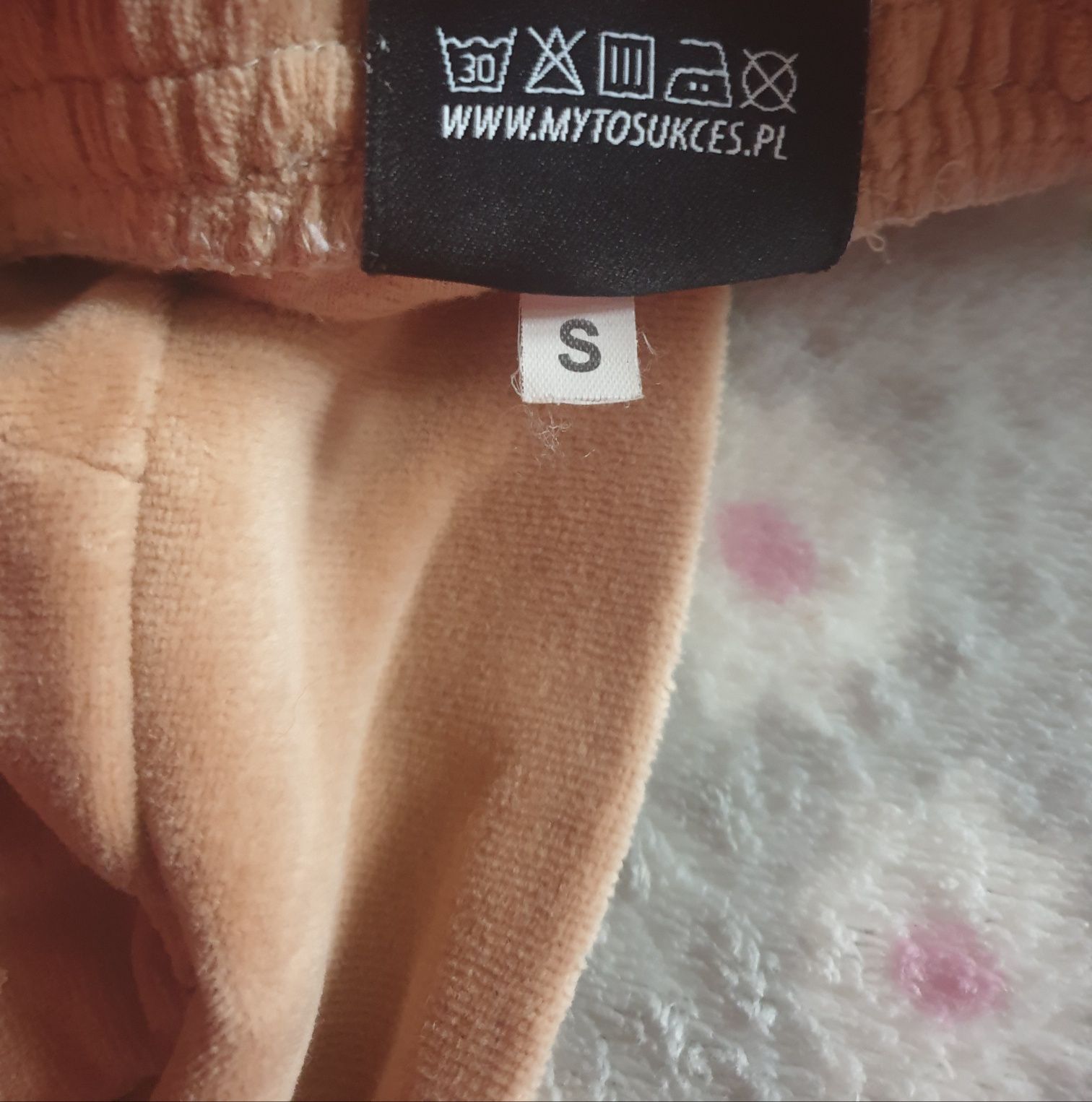 Dres welurowy MTS S,XS.