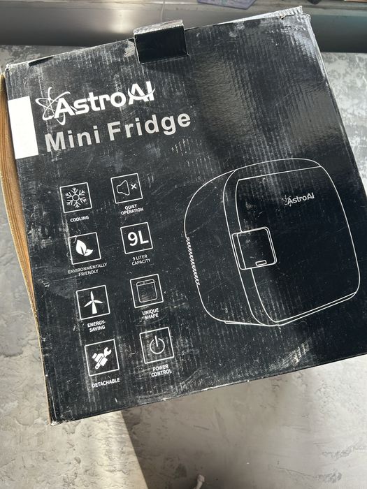 Міні холодильник в машину