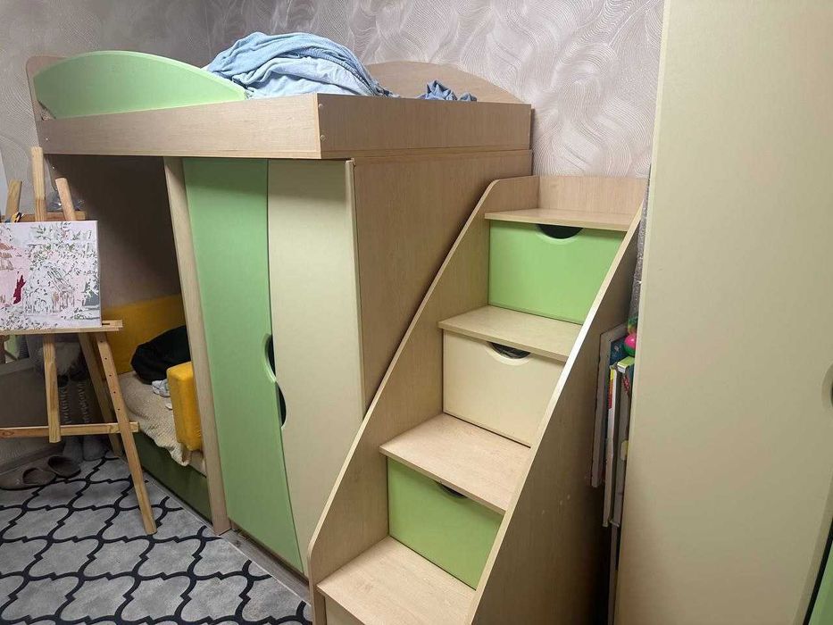 Детская горка «Саванна» + диван + матрац БУ