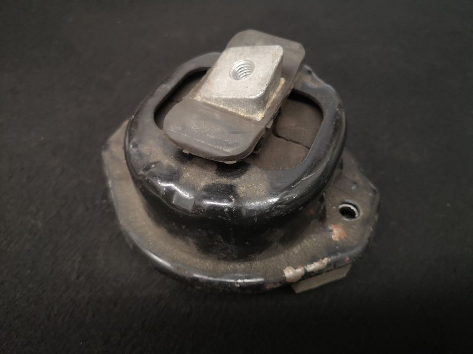 Apoio de motor BMW7 E65 E66 2002+  (3x no estoque)