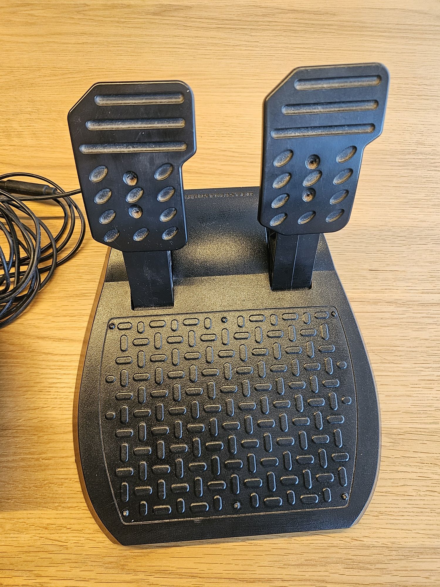 Volante thrustmaster TMX force feedback