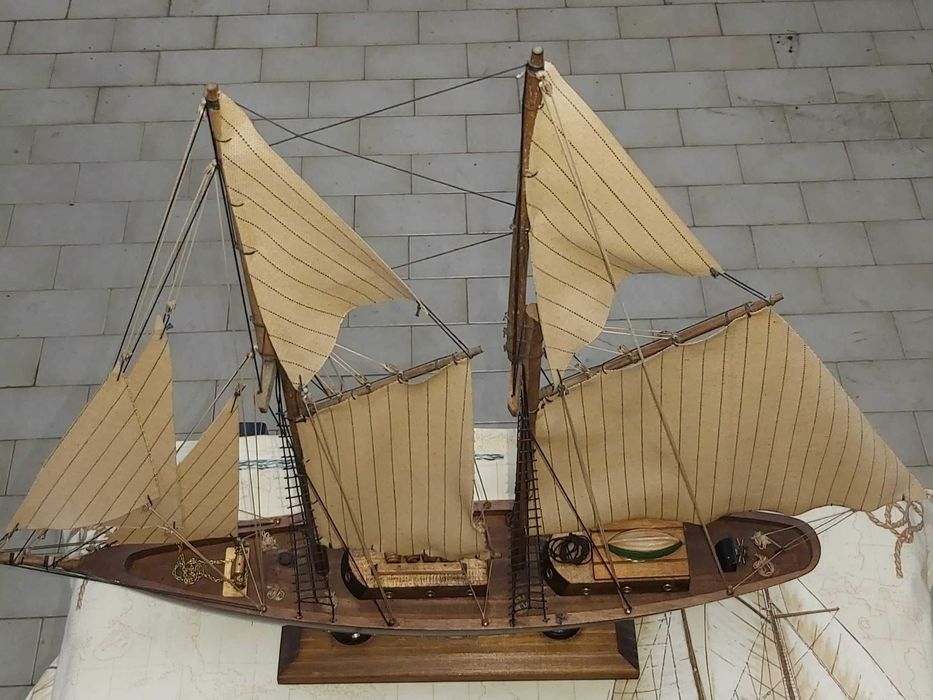 Barco vela antigo modelo Bluenose