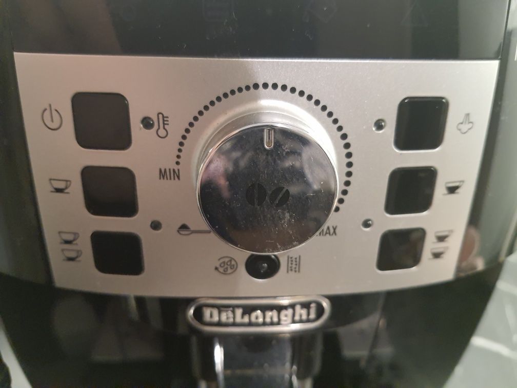 Ekspres DELONGHI Magnifica S