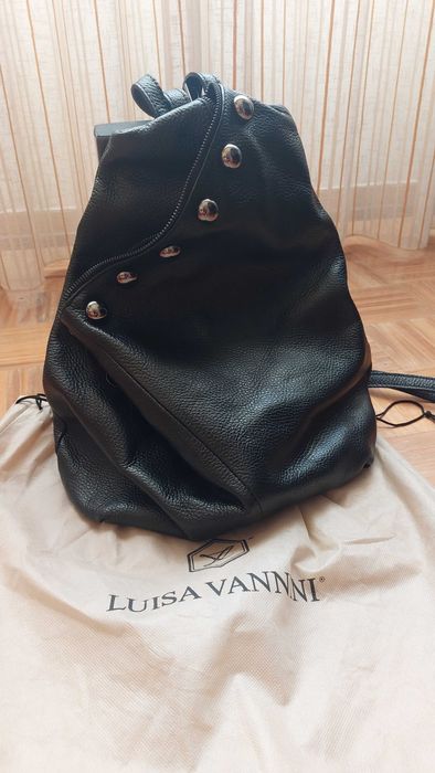 Mochila Preta pele genuina. LUISA VANNINI. NOVA