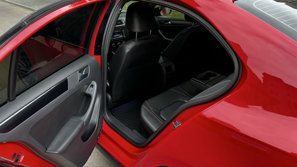 Volkswagen Jetta GLI 2.0 TSI DSG 250 2013