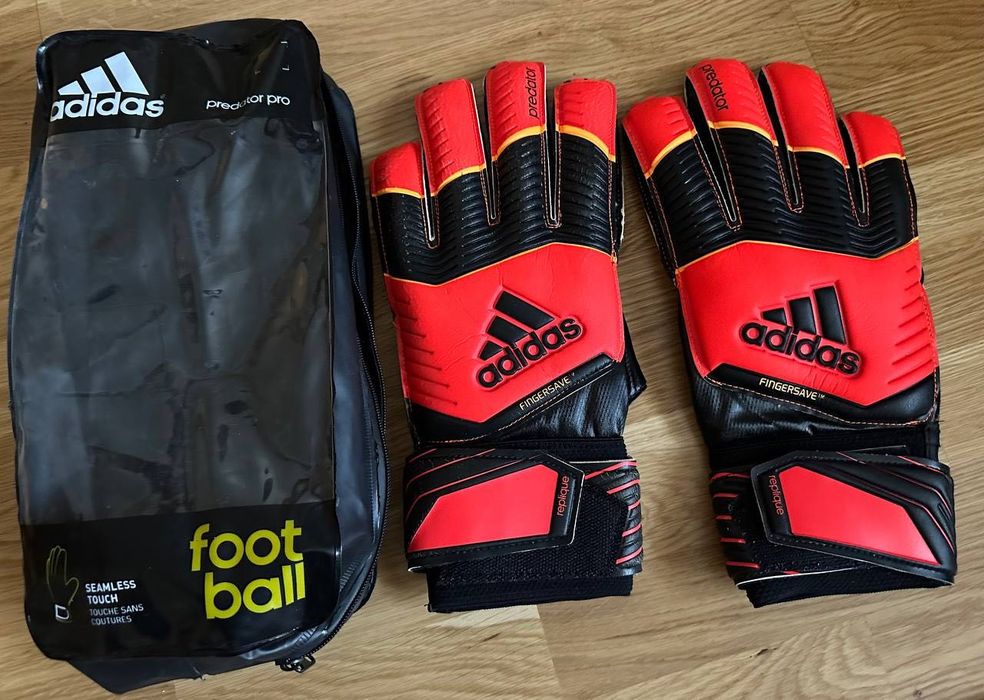 Воротарські рукавиці Adidas predator pro розмір 10