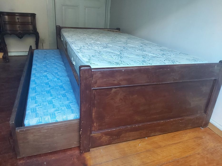 Cama de solteiro dupla