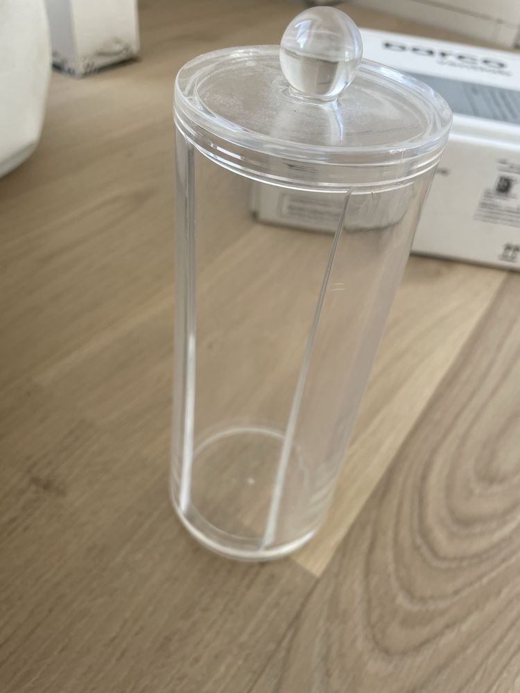 plastikowy pojemnik na waciki