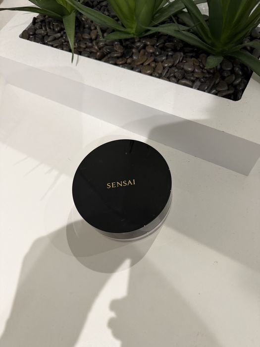 Puder sensai transparenty