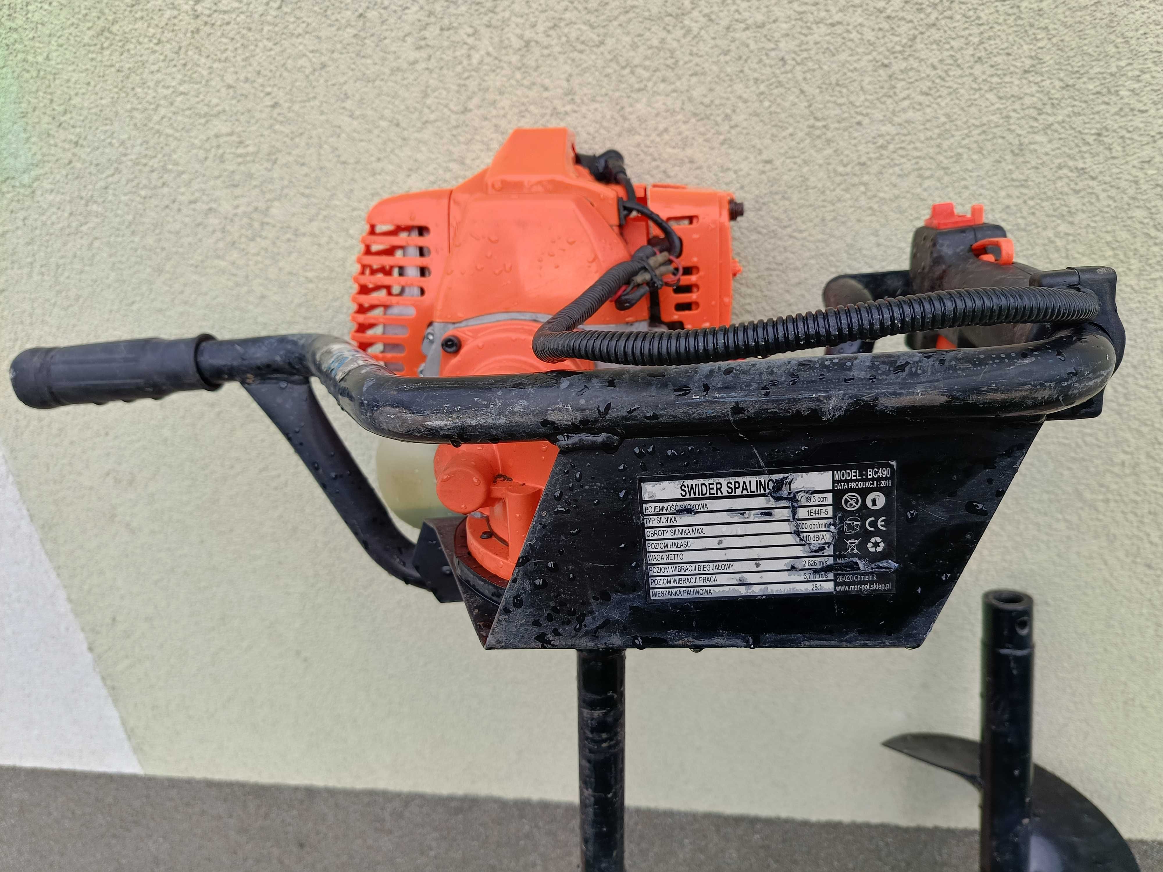 ŚWIDER spalinowy BC490