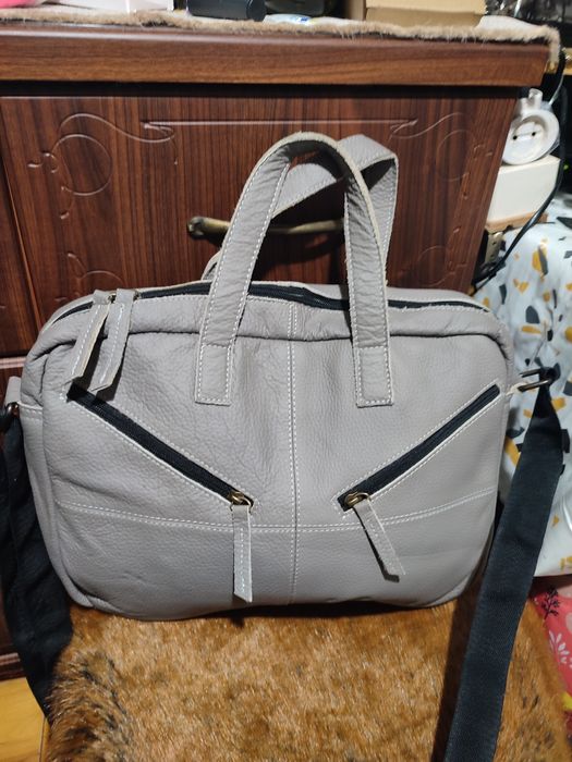 Кожаная сумка для ноутбука и документов .