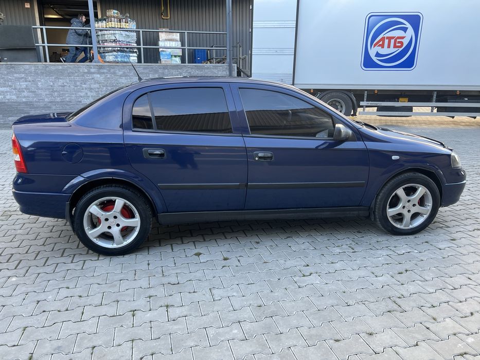 Продам Opel Astra 1.4 бенз