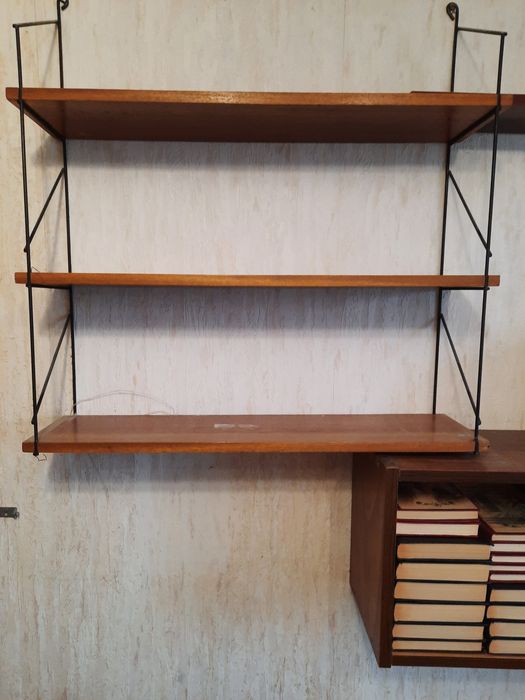 Продам книжную полку б/ у