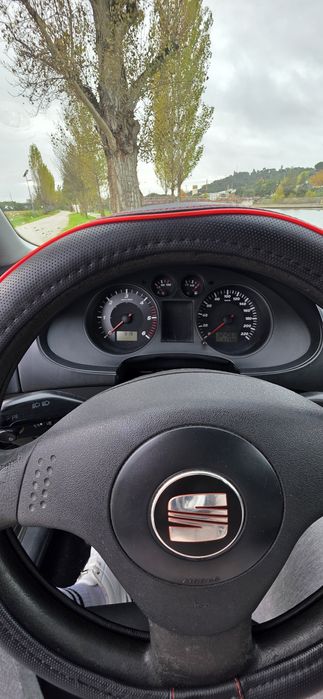 Seat Ibiza 1.4 TDI – Extras – Revisões Feitas – IMPECÁVEL”