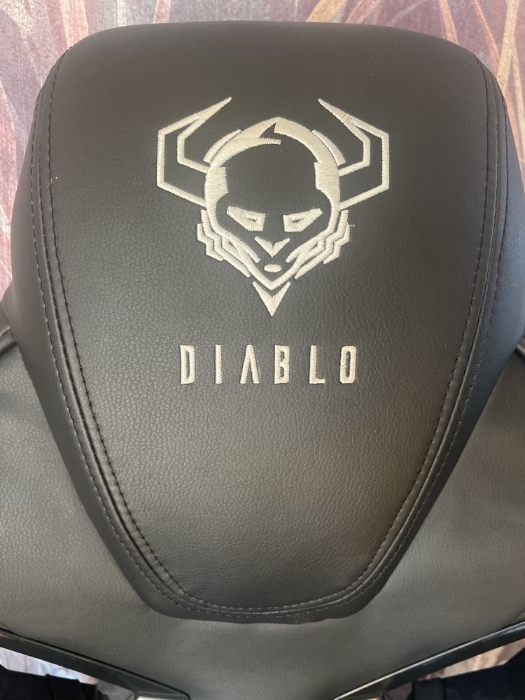 Fotel gamingiwy DIABLO X FIGHTER