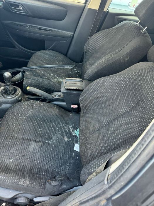 Citroen C4 acidentado (para peças) com motor