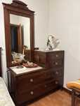 Conjunto comoda e mesinha de cabeceira