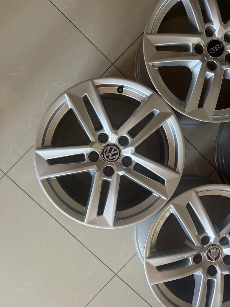Диски оригінал Audi A4 r17/5/112 A6 VW Passat Caddy Golf Skoda Superb