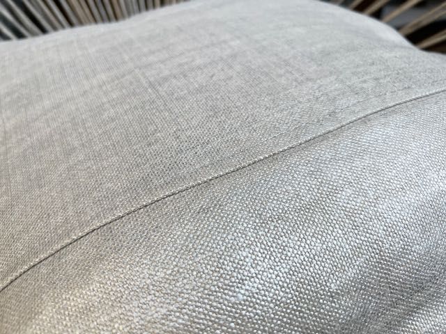 Efektowne srebrne lniane pokrowce na poduszki, 4 szt, lekko blyszczace