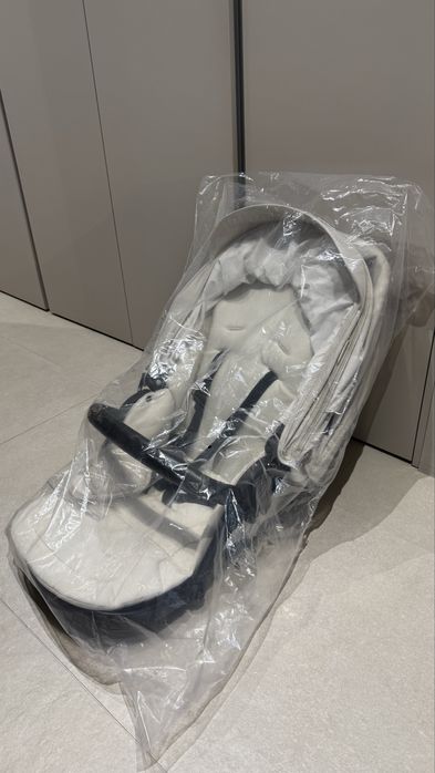 Коляска прогулочная X-lander X-Pulse бежевая