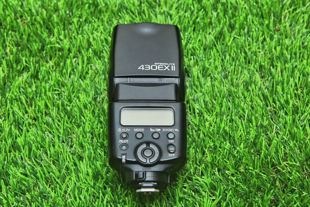 ЧУДНАЯ! Canon Speedlite 430 EX II + Чехол !