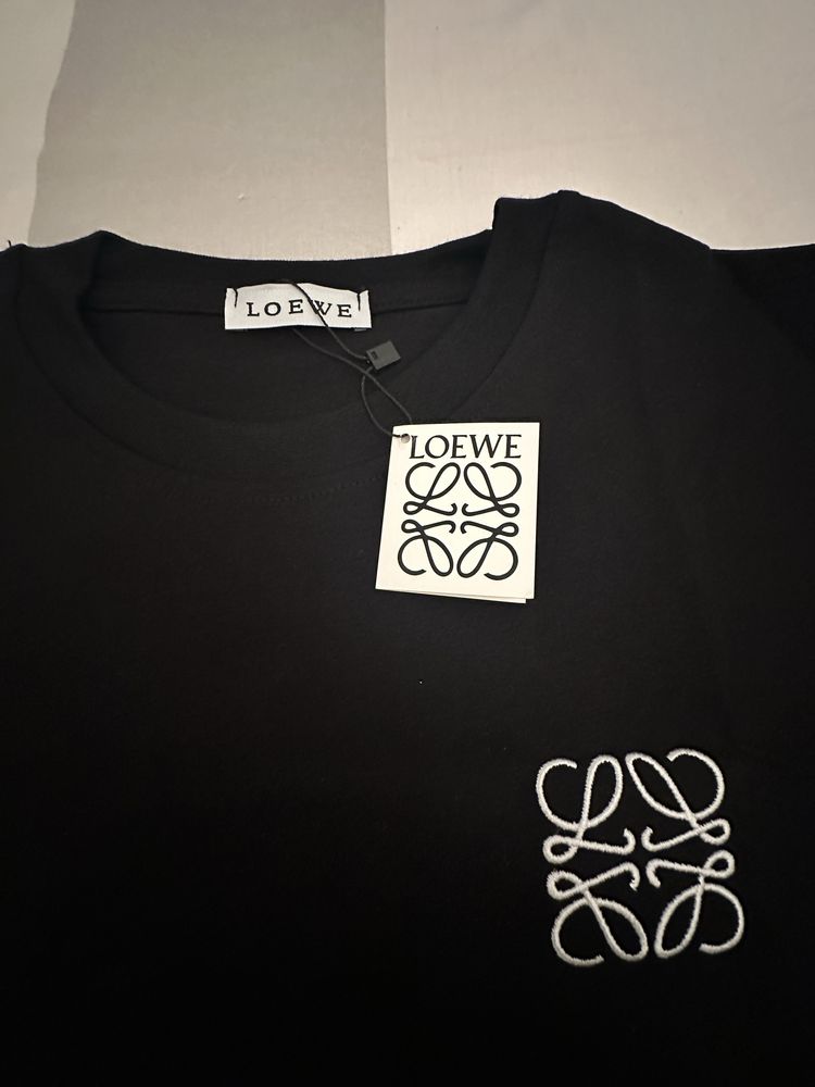 T shirt  preta Loewe