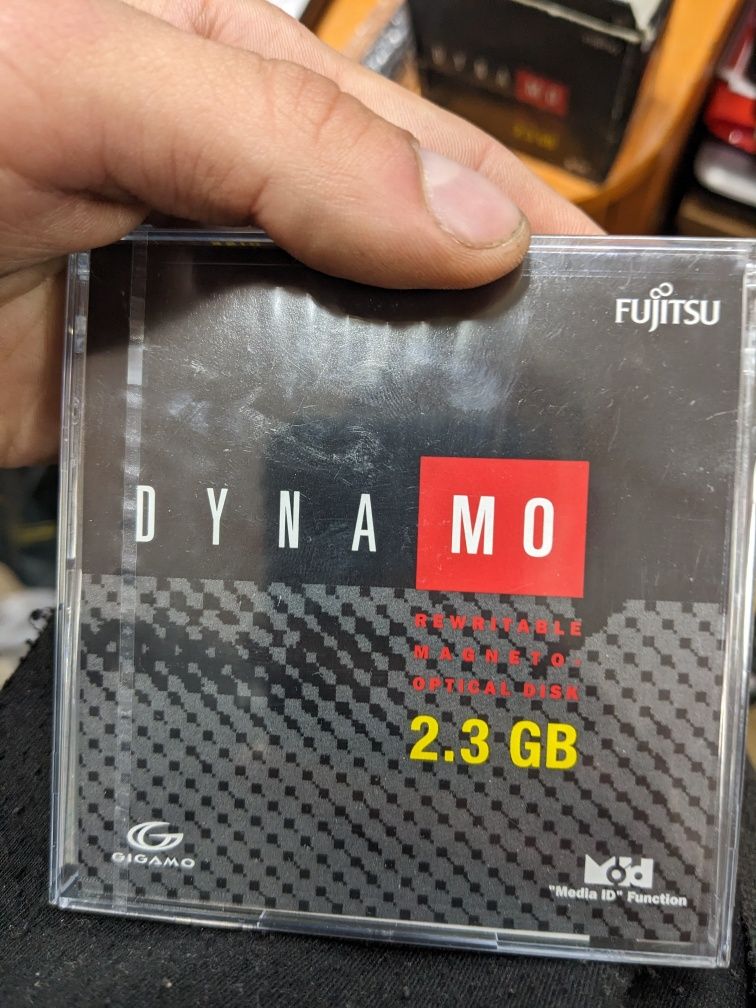 Магнітооптичний диск FUJITSU 2.3GB